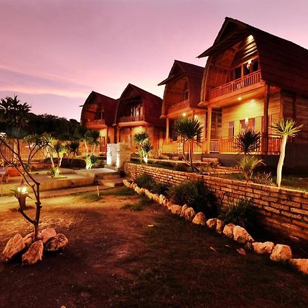 Adara Beach Huts Batununggul Dış mekan fotoğraf